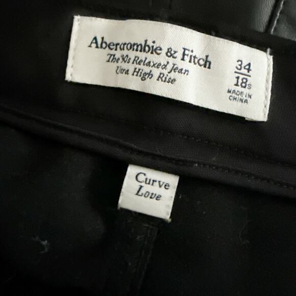 ABERCROMBIE & FITCH | Curve Love High Rise 90s Relaxed Vegan Leather Pant | 18 - Picture 6 of 8